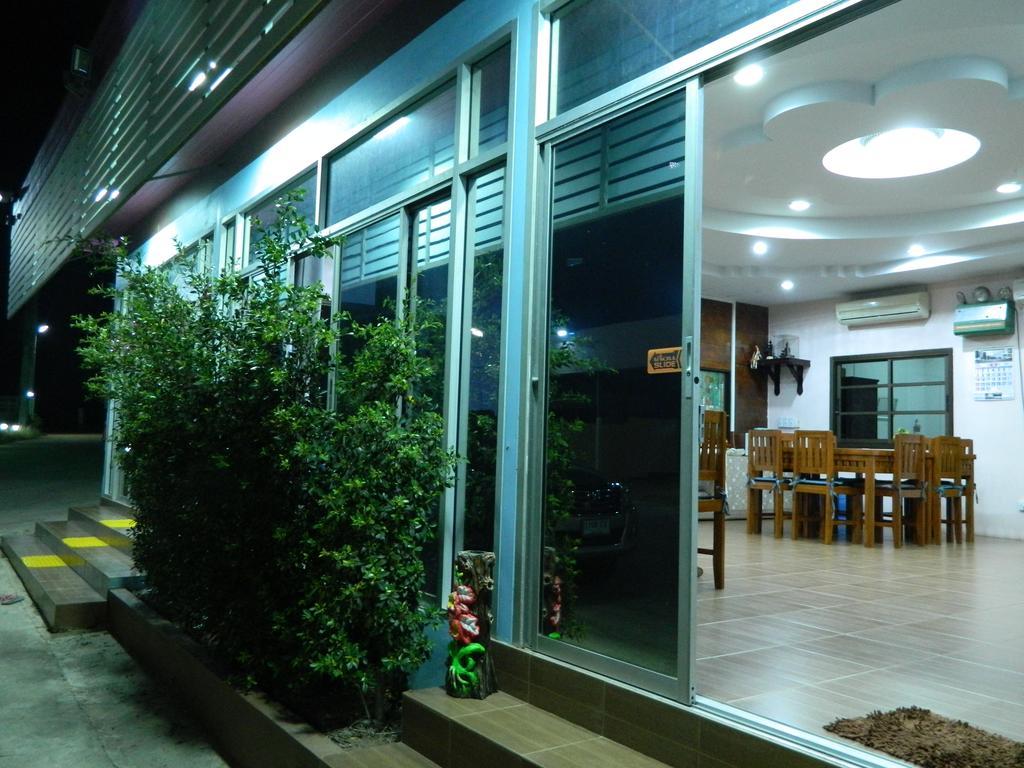 Garden Place Phetchabun Extérieur photo